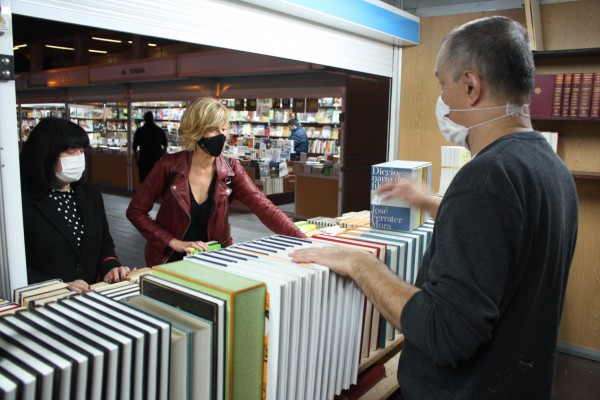 La 'Fira del Llibre Antic i d'Ocasió' llega a Castelló con 11 casetas de venta directa