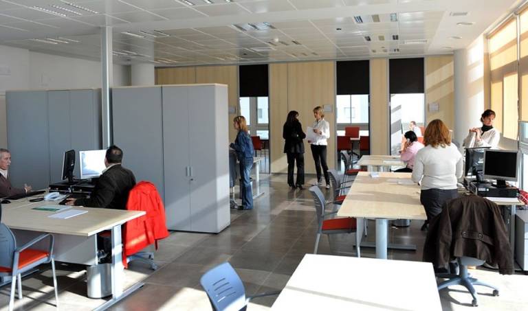 La temporalidad en el sector público supera en cinco puntos a la del privado
