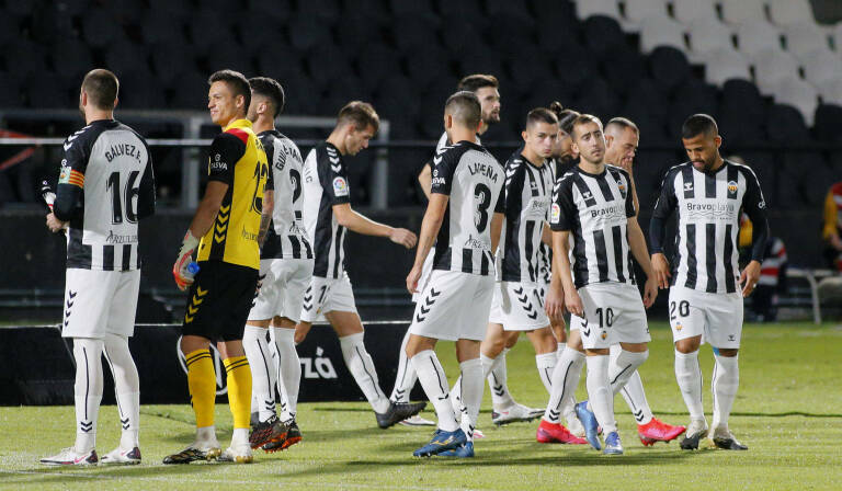 Daniel Ocón no dirigirá el Sporting-Castellón a causa del coronavirus
