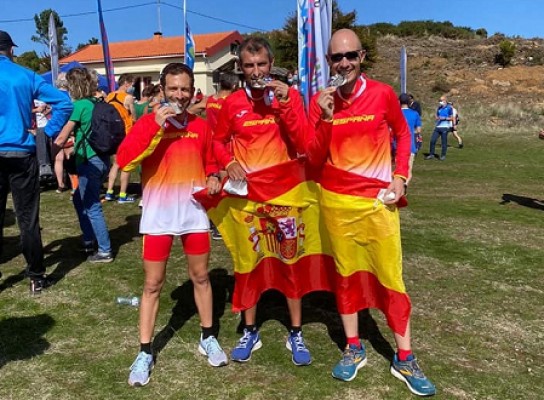 Guillamón, Carrillo y Griñán, oro por equipos y plata del relevo 3x2 del Europeo máster 