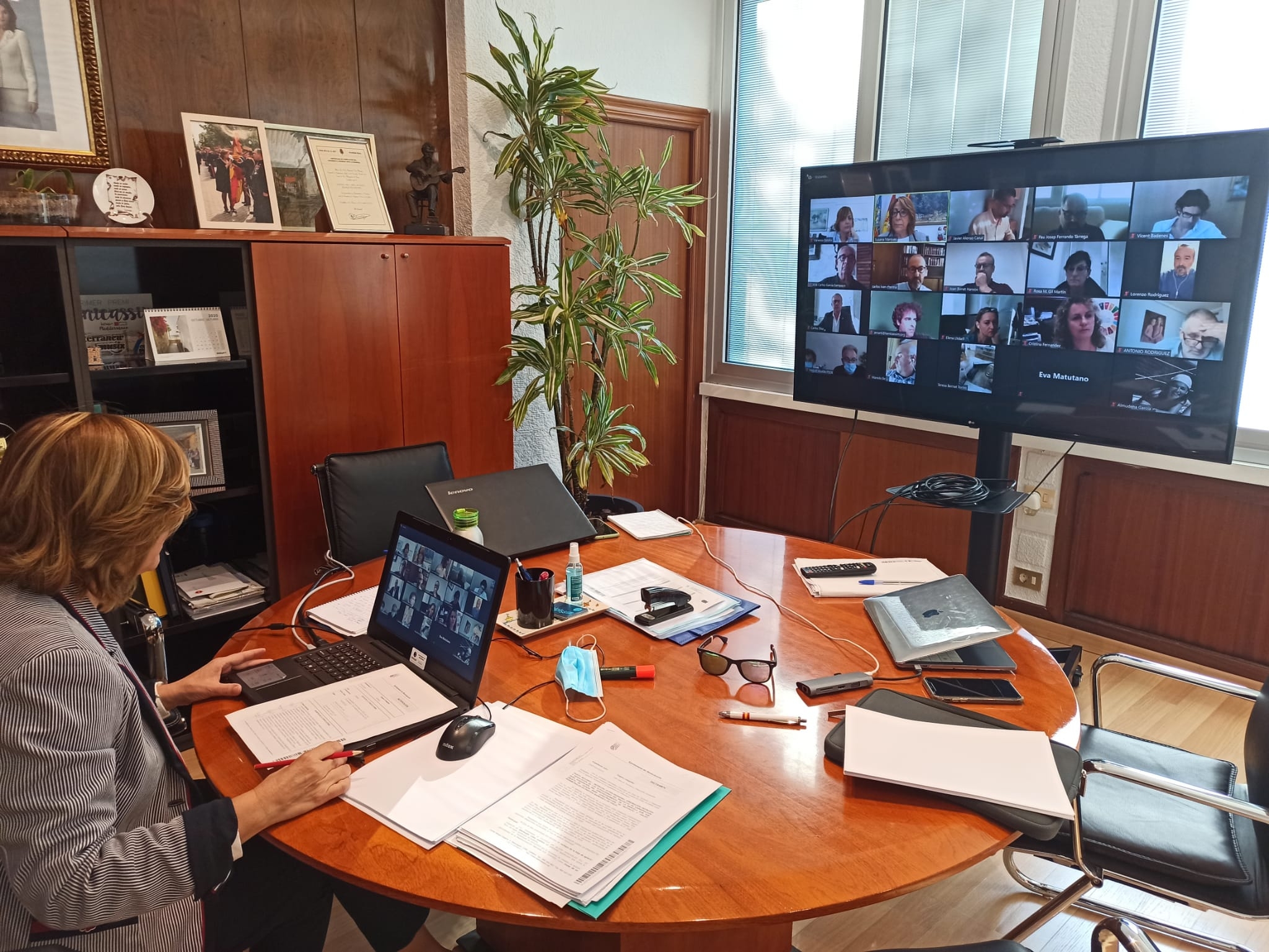 Pleno municipal telemático en Benicàssim presidido por la alcaldesa, Susana Marqués. - 