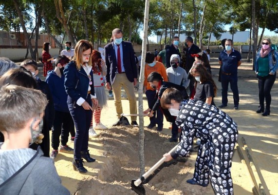 Once mil alumnos murcianos plantarán un árbol dentro del Plan Foresta 