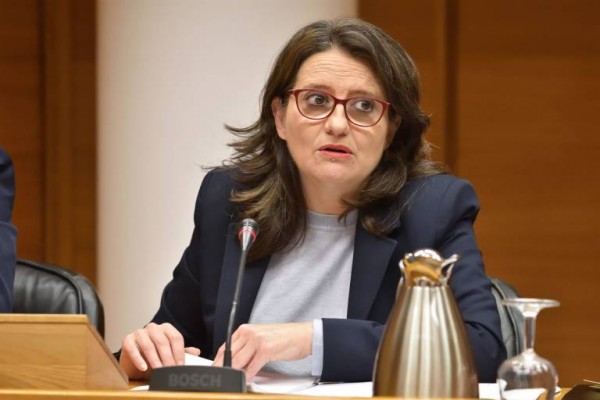 Mónica Oltra: 