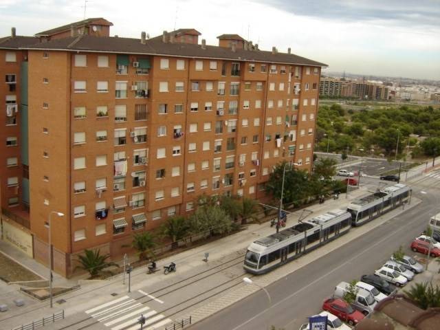 CriteriaCaixa cede a la EVha el usufructo de varias viviendas para destinarlas a alquiler social