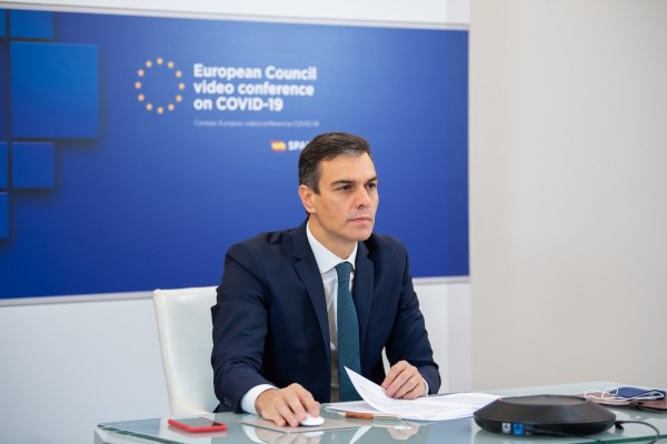 El Consejo Europeo acuerda coordinar tests masivos y aconseja sólo viajes esenciales  