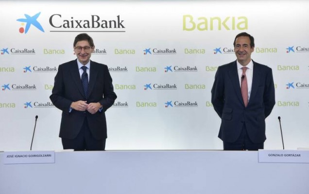 Bankia y CaixaBank se dejan casi una cuarta parte de su valor desde el anuncio de la fusión
