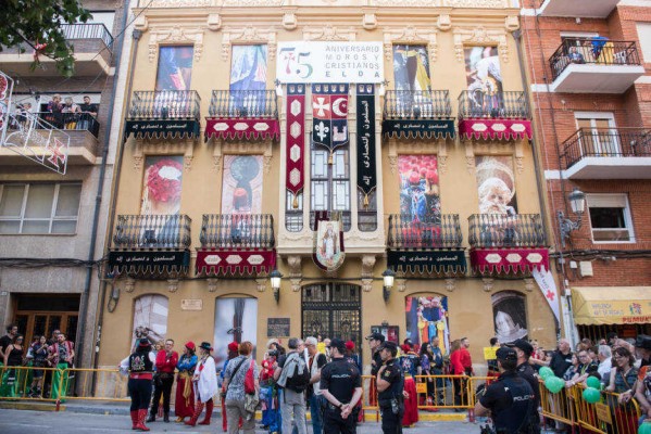 Sanidad limita a seis personas las reuniones en locales festeros, cuartelillos y kábilas
