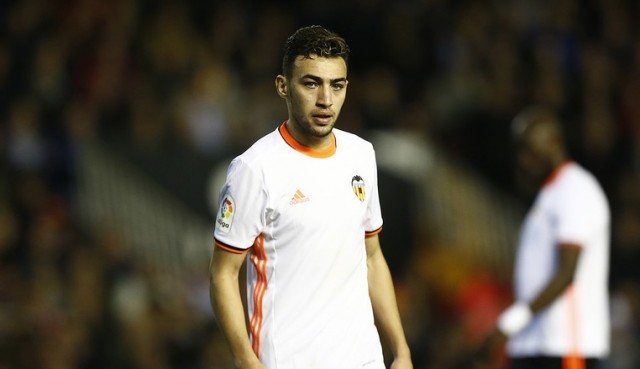 Munir escenifica su salida del Valencia CF
