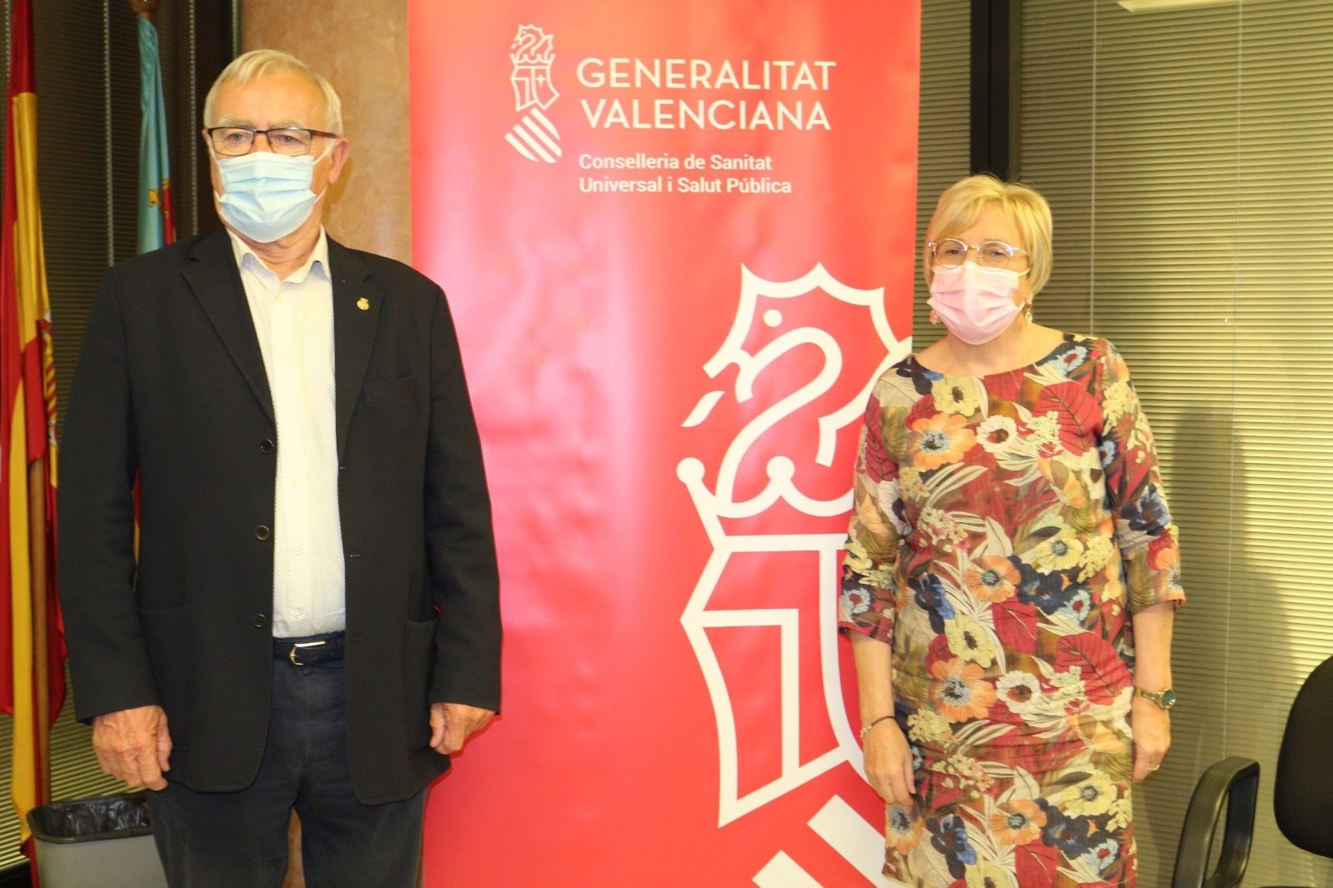 El alcalde de València, Joan Ribó, junto a la consellera de Sanidad, Ana Barceló - 