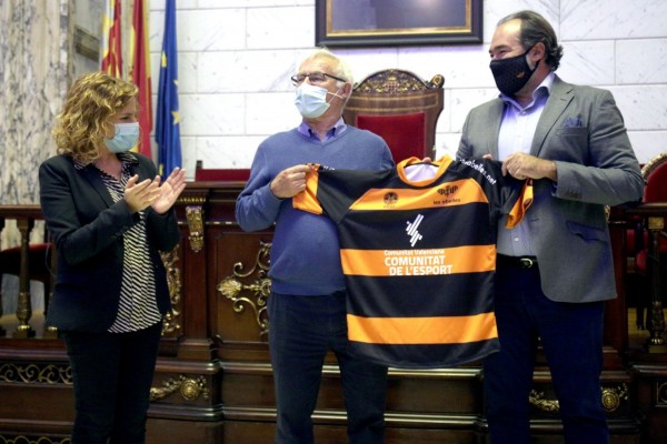 Les Abelles viven su día de honores por el ascenso a División de Honor