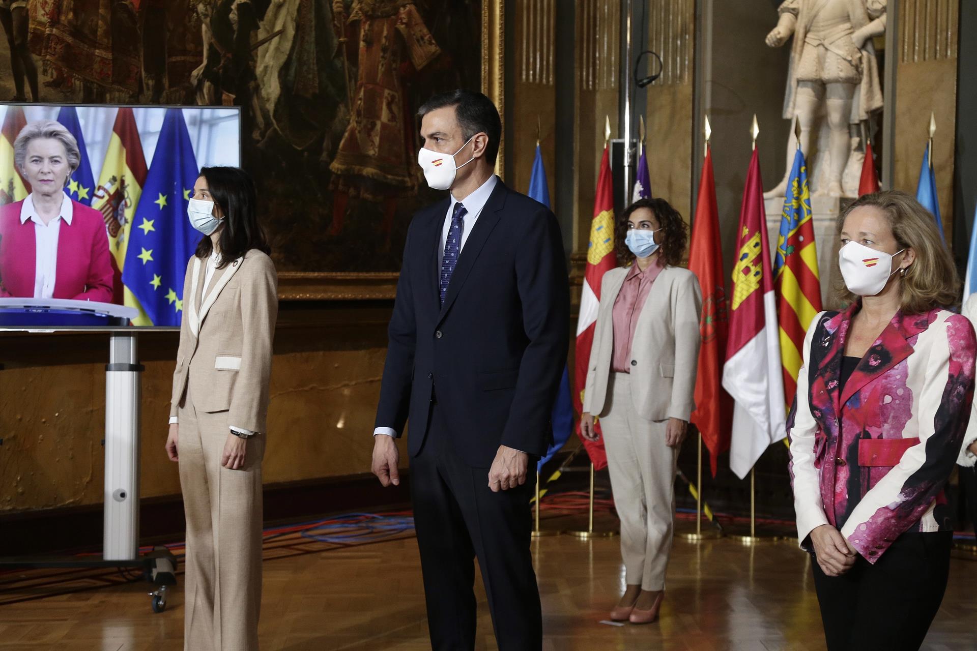 Von der Leyen llama a las CCAA a trabajar 