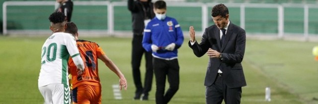 Javi Gracia sigue buscando su once inicial