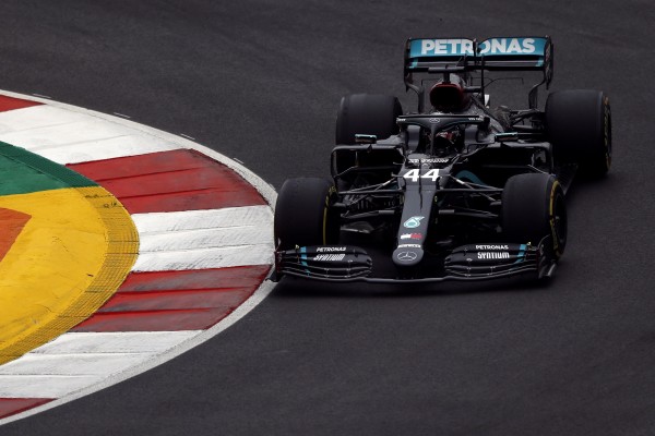 Hamilton adelanta también a Schumacher en la historia de la Fórmula 1