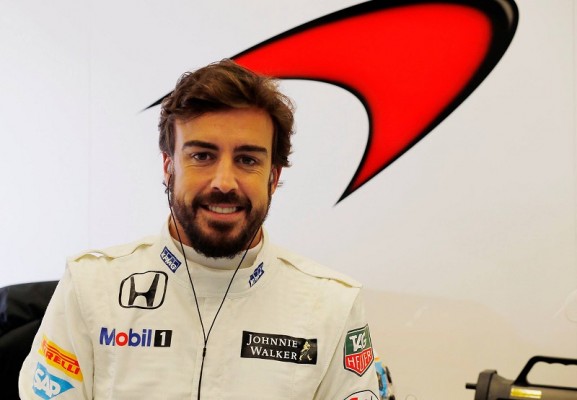 Hakkinen piensa que un año sabático para Alonso no es buena idea