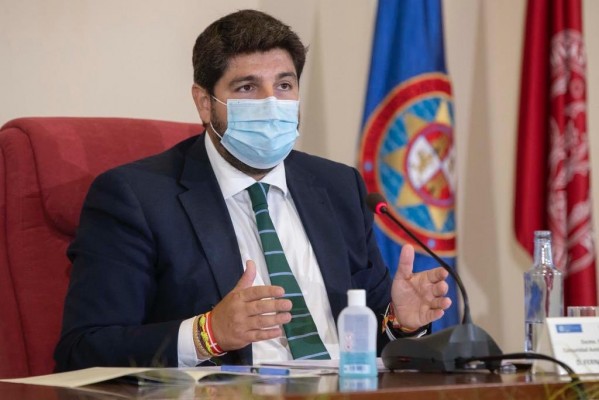 Miras pide a los murcianos restringir 