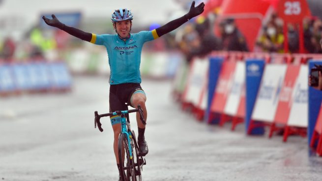 El español Ion Izagirre gana en Formigal y Carapaz se pone líder de la Vuelta