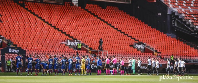 Las gradas vacías convierten al Valencia en un equipo perdedor