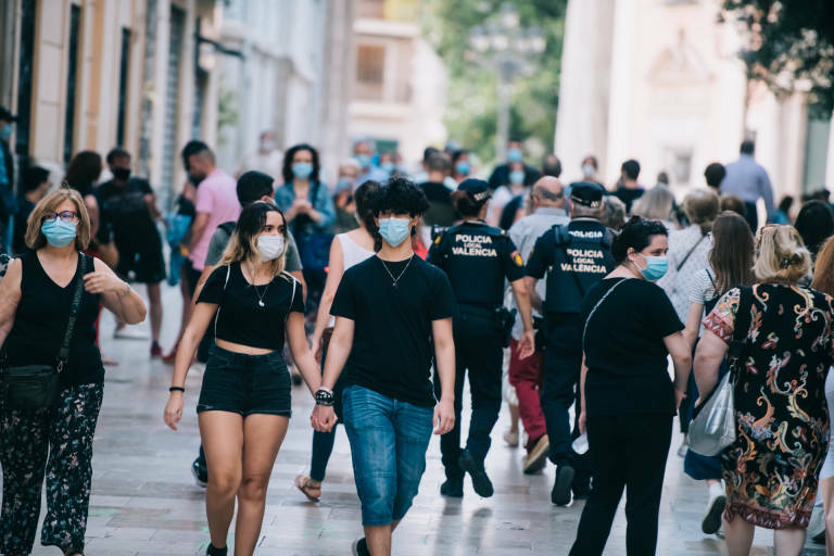 La Comunitat Valenciana registra 1.690 casos de covid-19, el máximo de la pandemia
