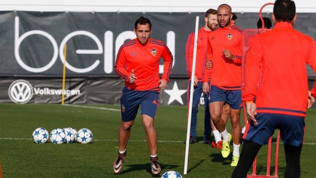 Neville prueba con un once casi idéntico al que jugó contra el Barça