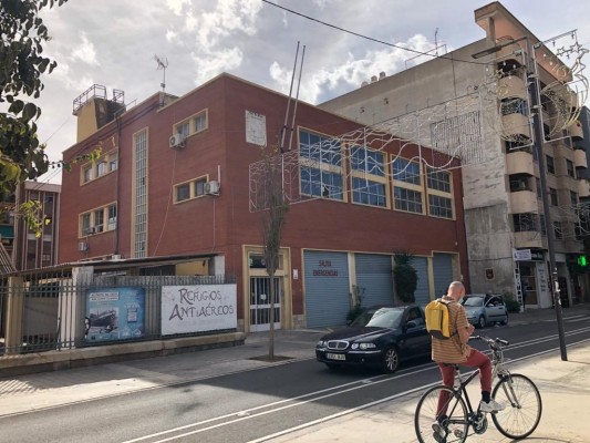 Alicante rehabilitará el parque de bomberos de Séneca para situar empresas de 'Alicante Futura'
