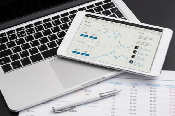 CaixaBank lanza FX Now, una plataforma online para gestionar el mercado de divisas en tiempo real
