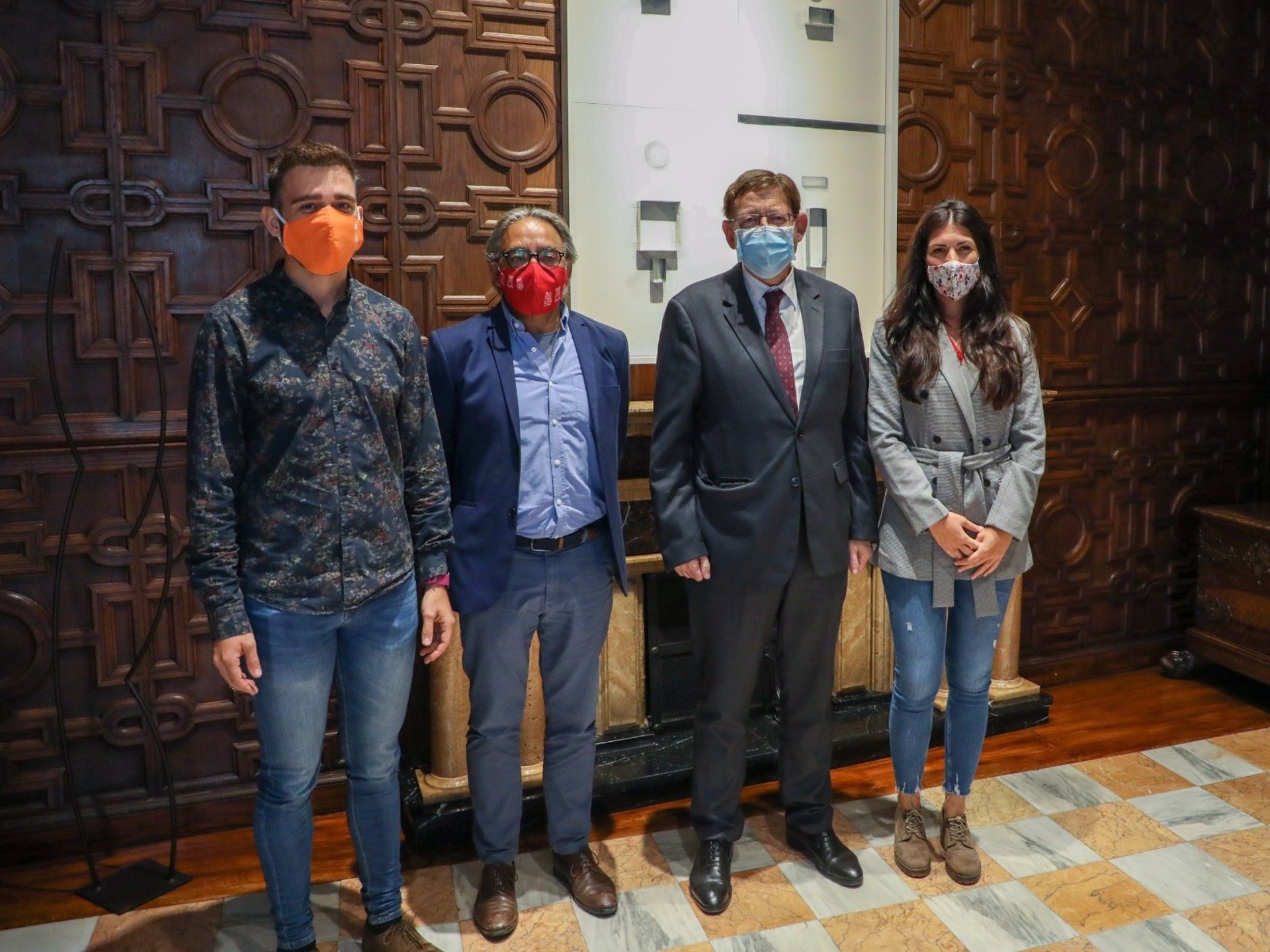 (I-D) Fran Ferri, Manolo Mata, Ximo Puig Y Naiara Davó. FOTO: GVA - 