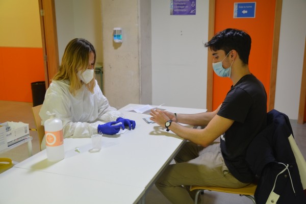 El colegio mayor Alberto Colao le planta cara al virus con test serológicos para todos sus residentes