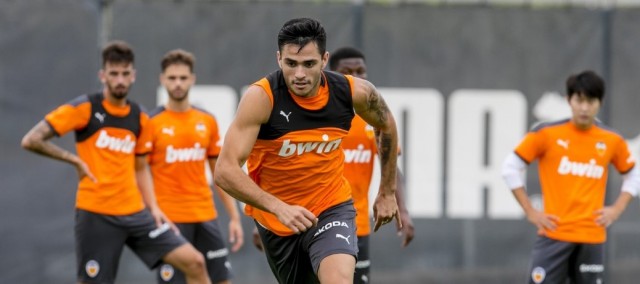 Maxi Gómez y Kondogbia no jugarán en Elche