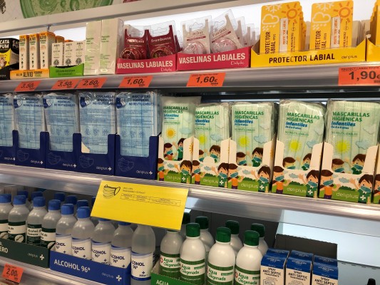 Mercadona rebaja un 40% el precio de sus mascarillas reutilizables de la marca Deliplus