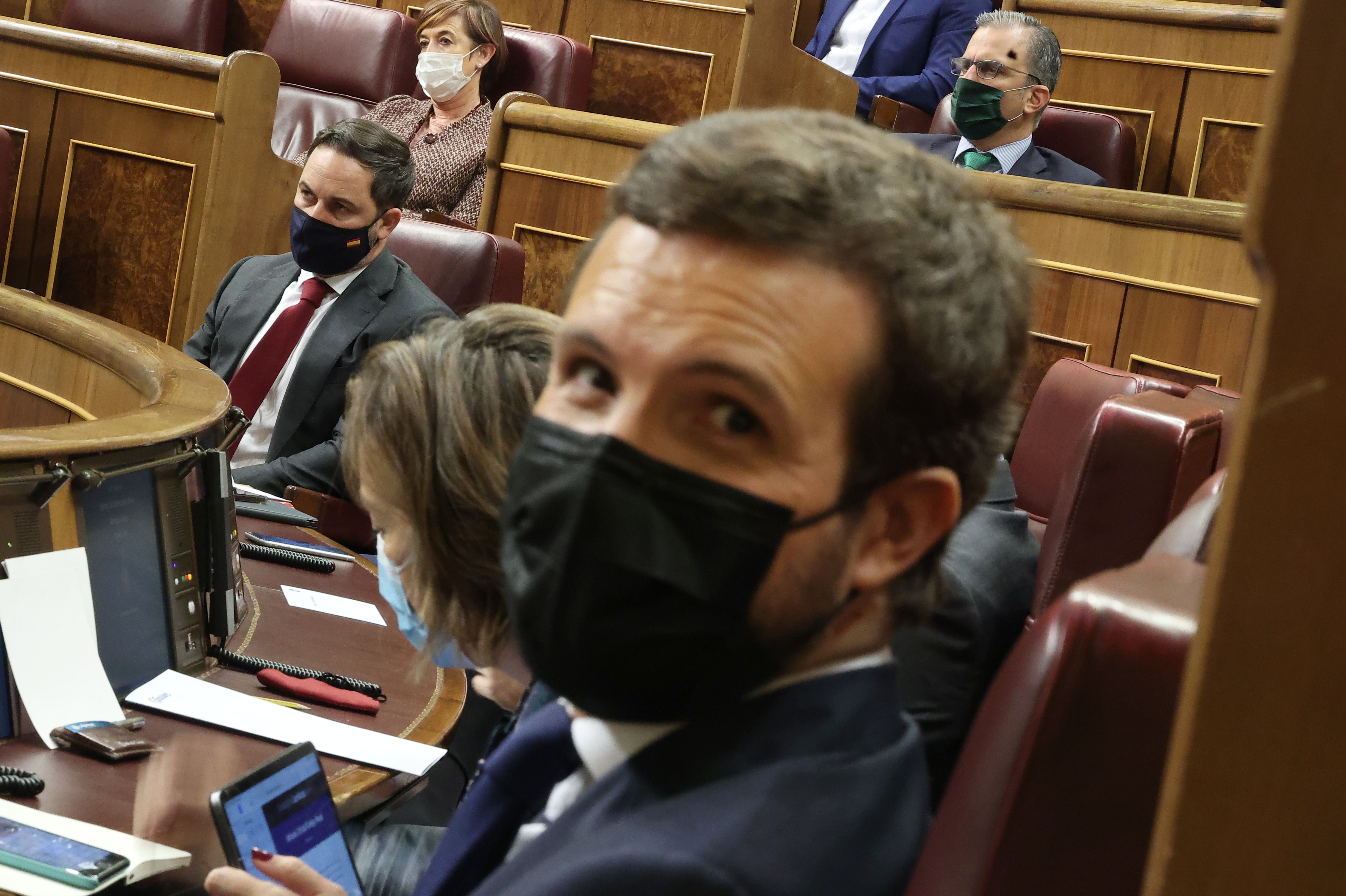 El PP votará en contra de la moción de censura de Vox contra Sánchez