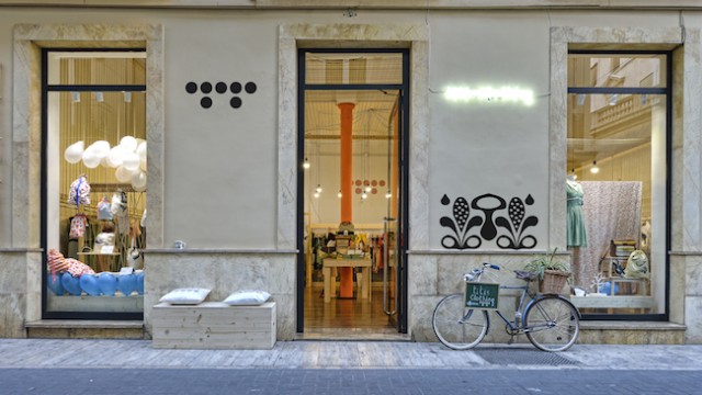 La pandemia obliga al cierre de la tienda de Titis Clothing en Murcia: 