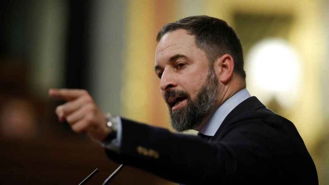 La moción de censura y el toque de queda

