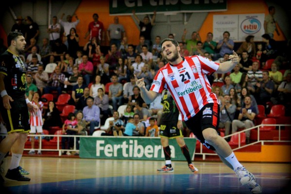 Nacho Nebot seguirá una temporada más en el Fertiberia