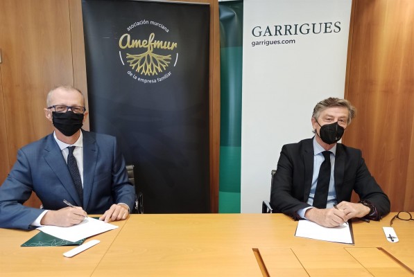 Amefmur y Garrigues renuevan el convenio para el asesoramiento y formación de las empresas familiares