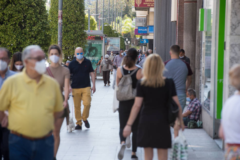 La provincia de Alicante notifica 157 nuevos contagios, un fallecimiento y 11 brotes más