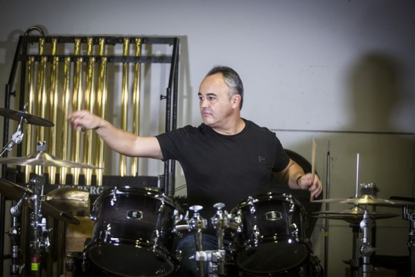 El timbalero Javier Eguillor estrena el concierto para batería de Mancini adaptado para orquesta