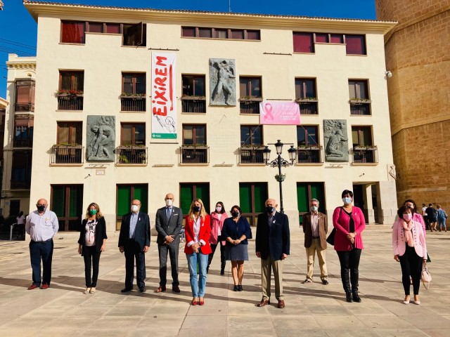 Las farmacias de Castellón se vuelcan con la AECC en el Día Mundial Contra el Cáncer de Mama