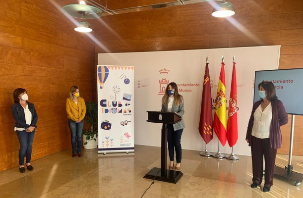 Vuelven los clubes de idiomas gratuitos para cerca de 400 jóvenes, con nuevos espacios y más actividades al aire libre