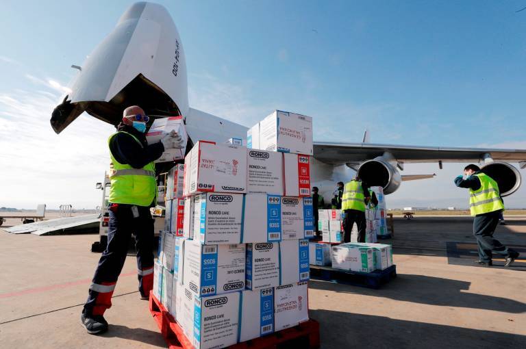 Aviones con material sanitario procedente de China. Foto: EP - 