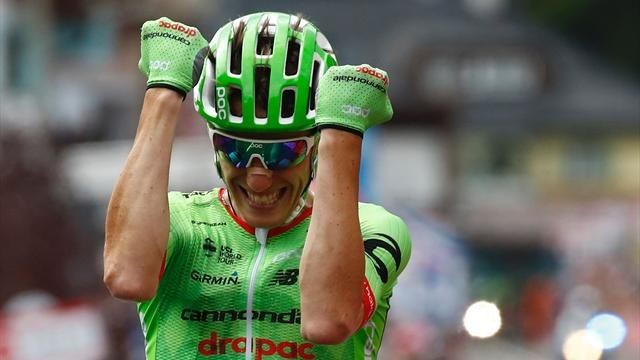 Rolland triunfa, con Rui Costa segundo, y Dumoulin defiende la 'maglia' rosa