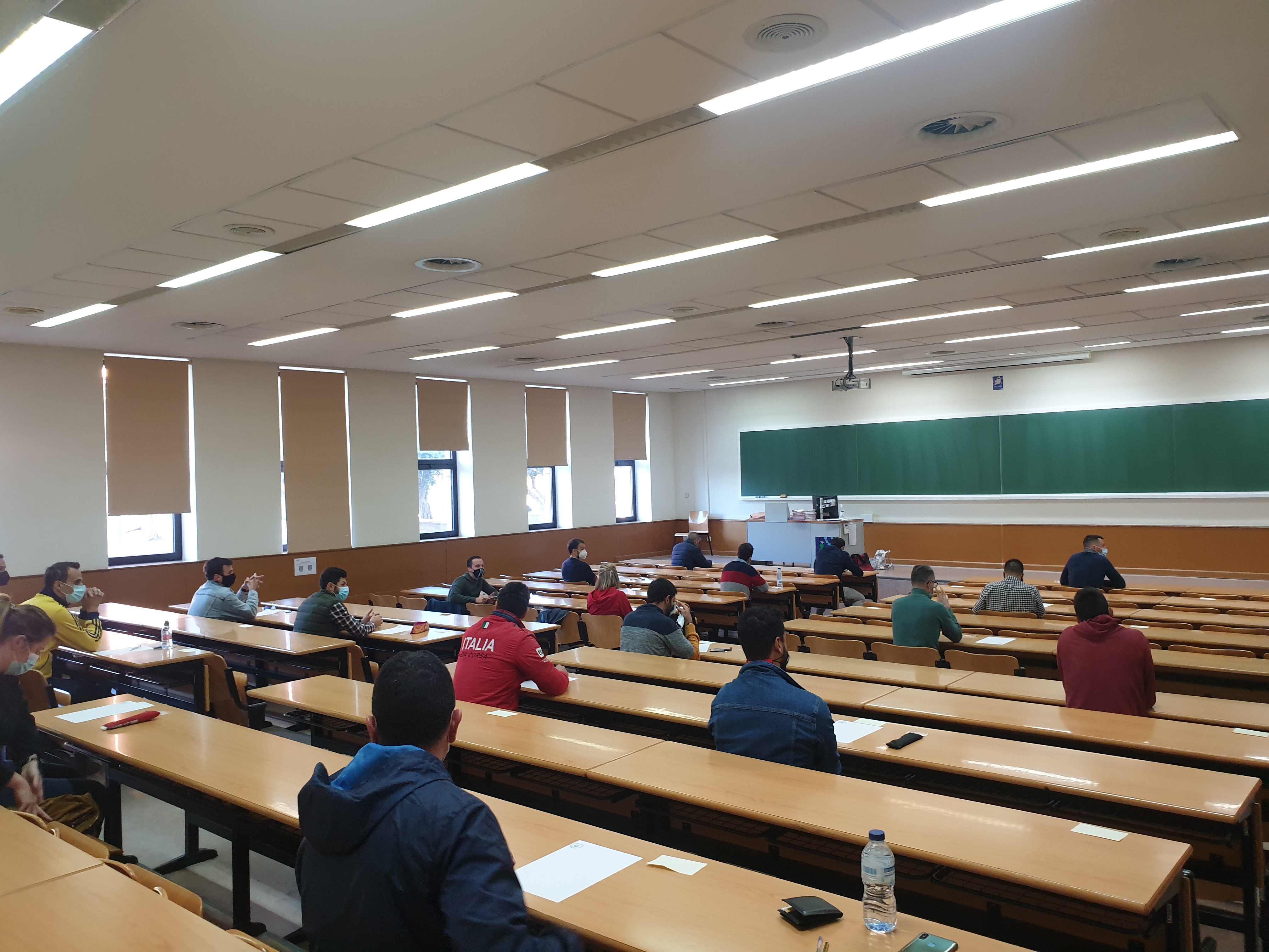 La meitat dels aspirants, 98, es presenten al test psicotècnic per a les 21 places de Policia Local de Castelló 