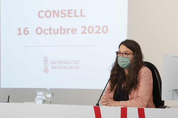 Oltra recuerda (a Bravo) que el reglamento del requisito lingüístico debe elaborarse en un año