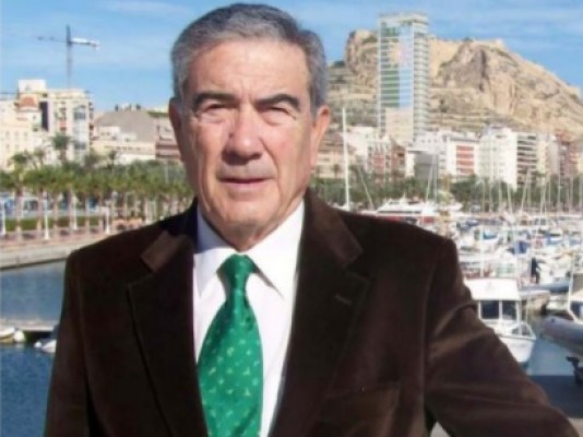 Fallece Máximo Caturla, histórico presidente del Club de Regatas de Alicante
