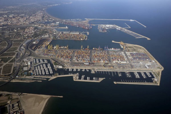 Sagunto exhibe sus virtudes ante el tejido empresarial en la jornada ‘Encuentro de inversión’