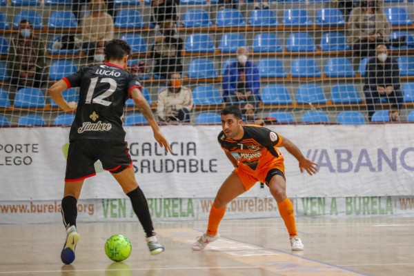 El Jimbee, reforzado tras empatar en el Palau y con Juan Emilio, recibe al Peñíscola