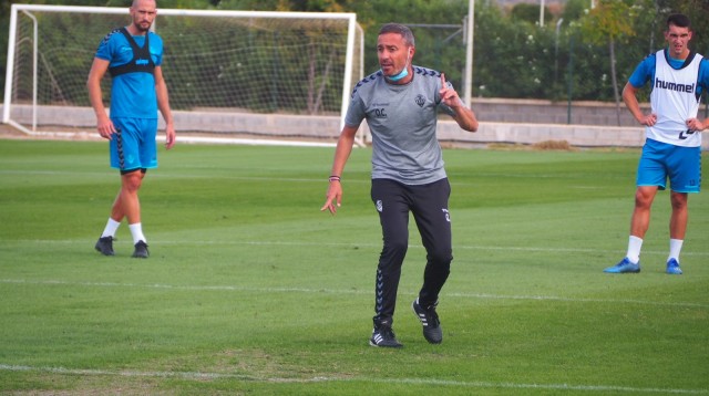 Cano confirma que habrá rotaciones en los próximos partidos del Castellón