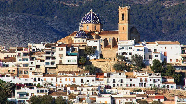 Los hosteleros de Altea piden que las tasas por los veladores sean por metros de terraza