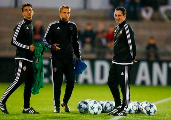 Neville tiene muchas cosas a favor y una grande en contra