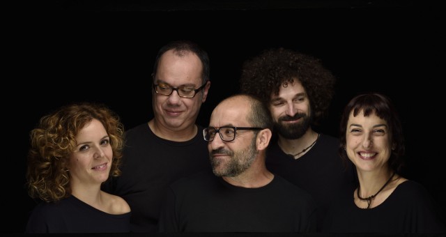 El Cartagena Folk estrena en la Región los 'silent concerts' (con auriculares): arranca con Krisuvik y Mujeres con Raíz  
