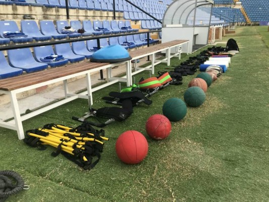 El Hércules se somete a nuevas PCR y acelera en la vuelta por si la RFEF fija para el miércoles el derbi